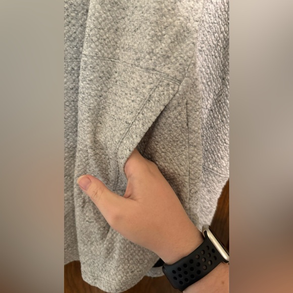 Duluth Trading Co. Women’s Textured Jacquard Funnelneck Tunic - XL - Picture 3 of 7